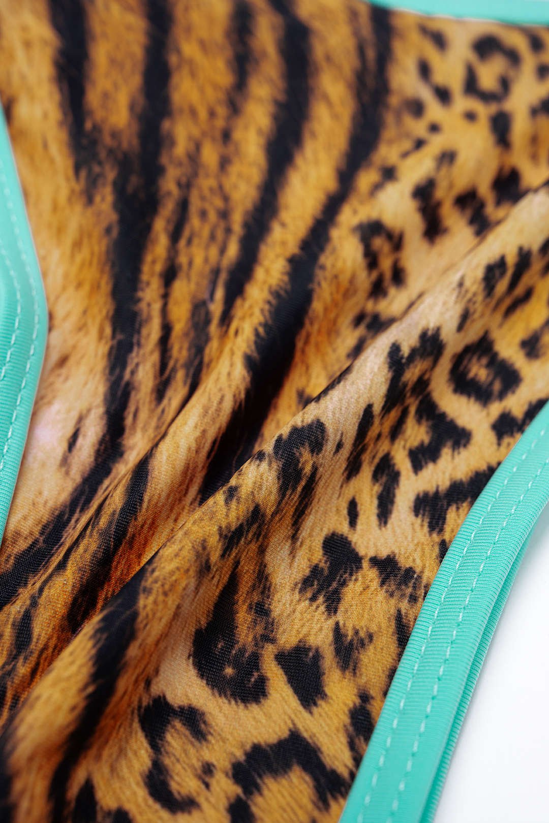 Leopa | Tie-Up Split Bikini Set