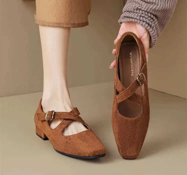 Corinne | Velvet Mule