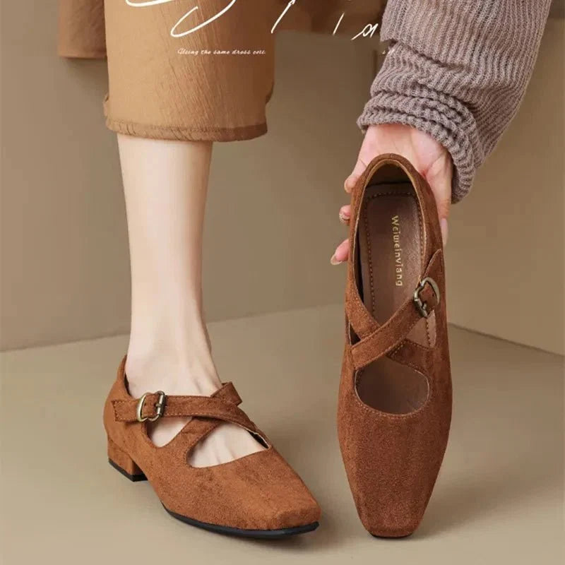 Corinne | Velvet Mule