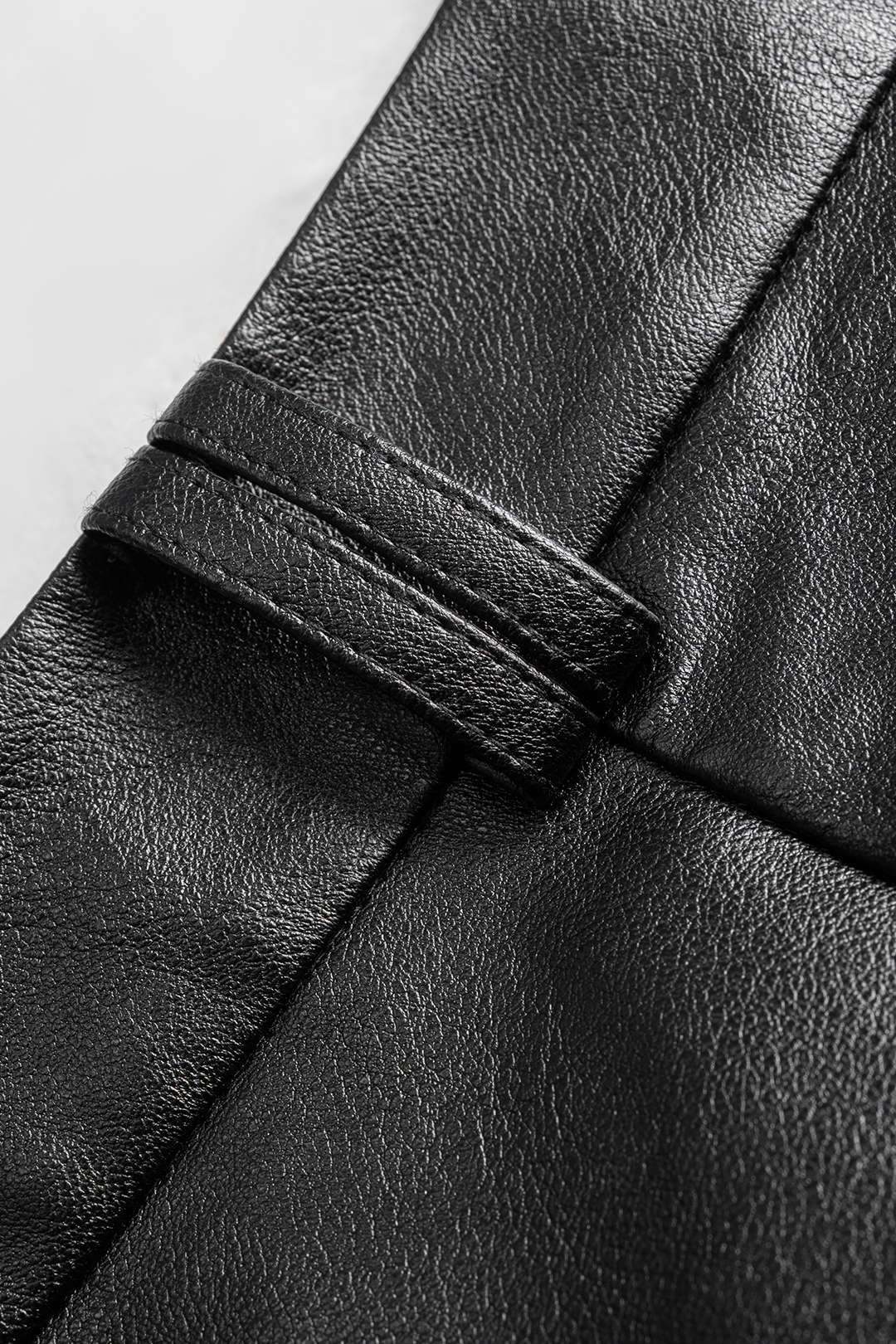 Loe | Faux Leather Pants